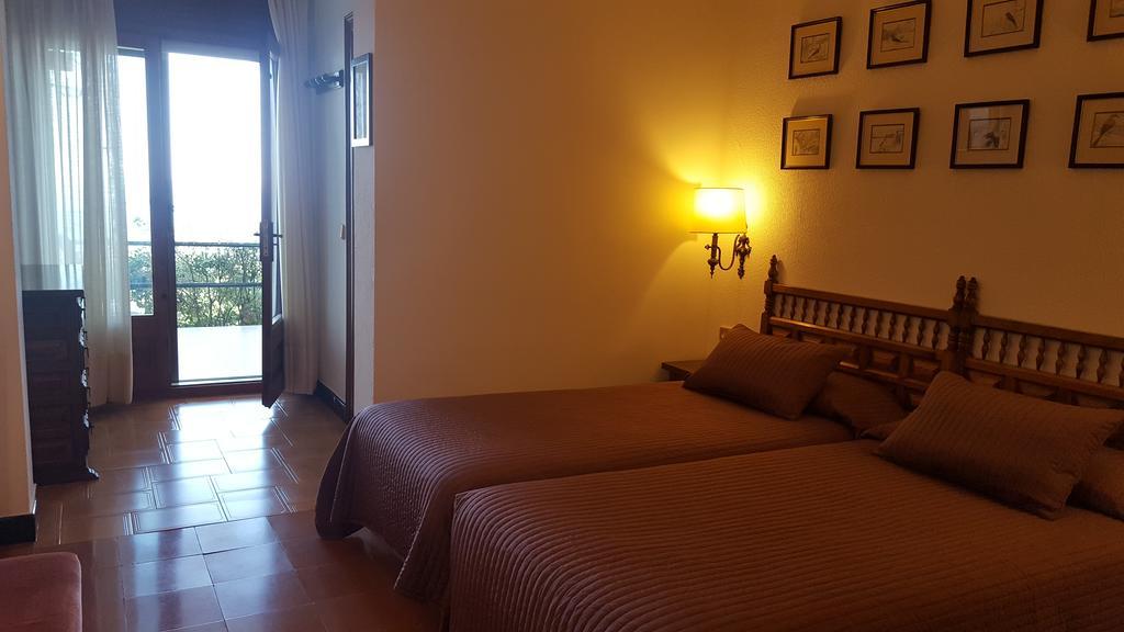 Hostal Sa Barraca - Adults Only เบกูร์ ภายนอก รูปภาพ