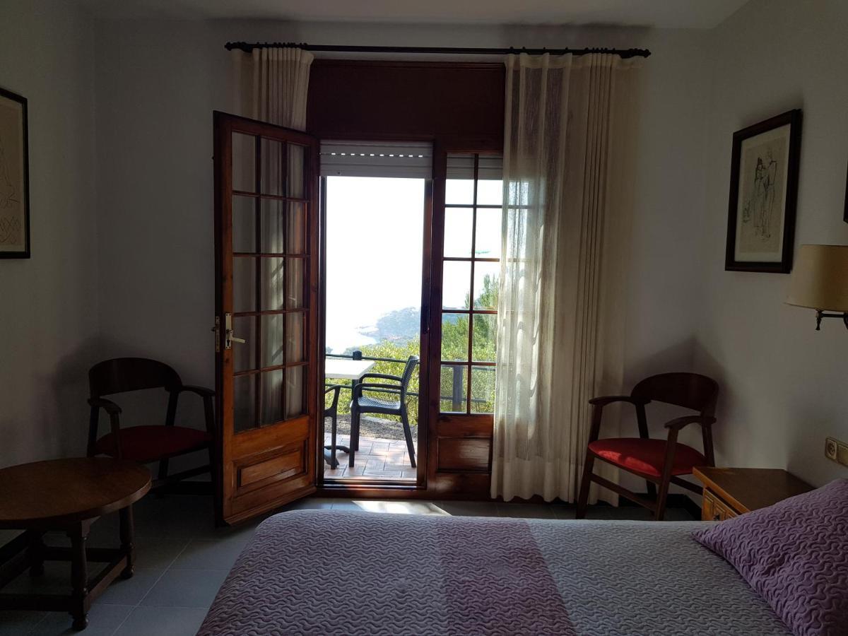 Hostal Sa Barraca - Adults Only เบกูร์ ภายนอก รูปภาพ